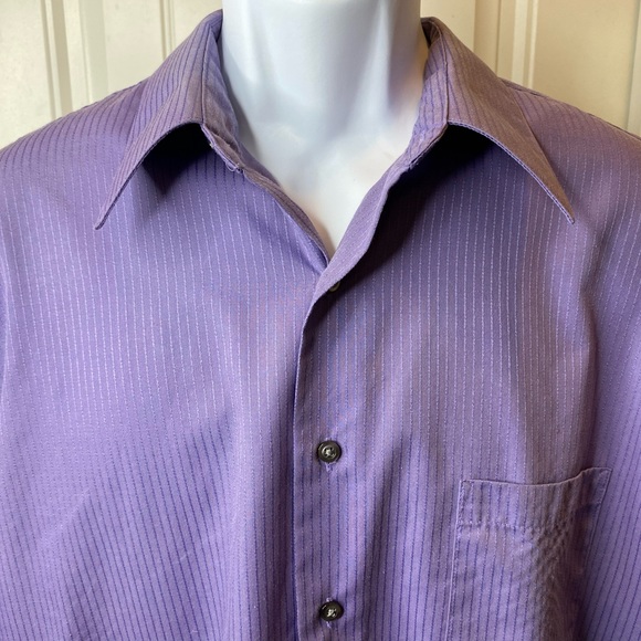 Van Heusen Shirt Mens 17 1/2 34/35 Satin Stripe Button Up Purple Long Sleeve EUC - Picture 3 of 7
